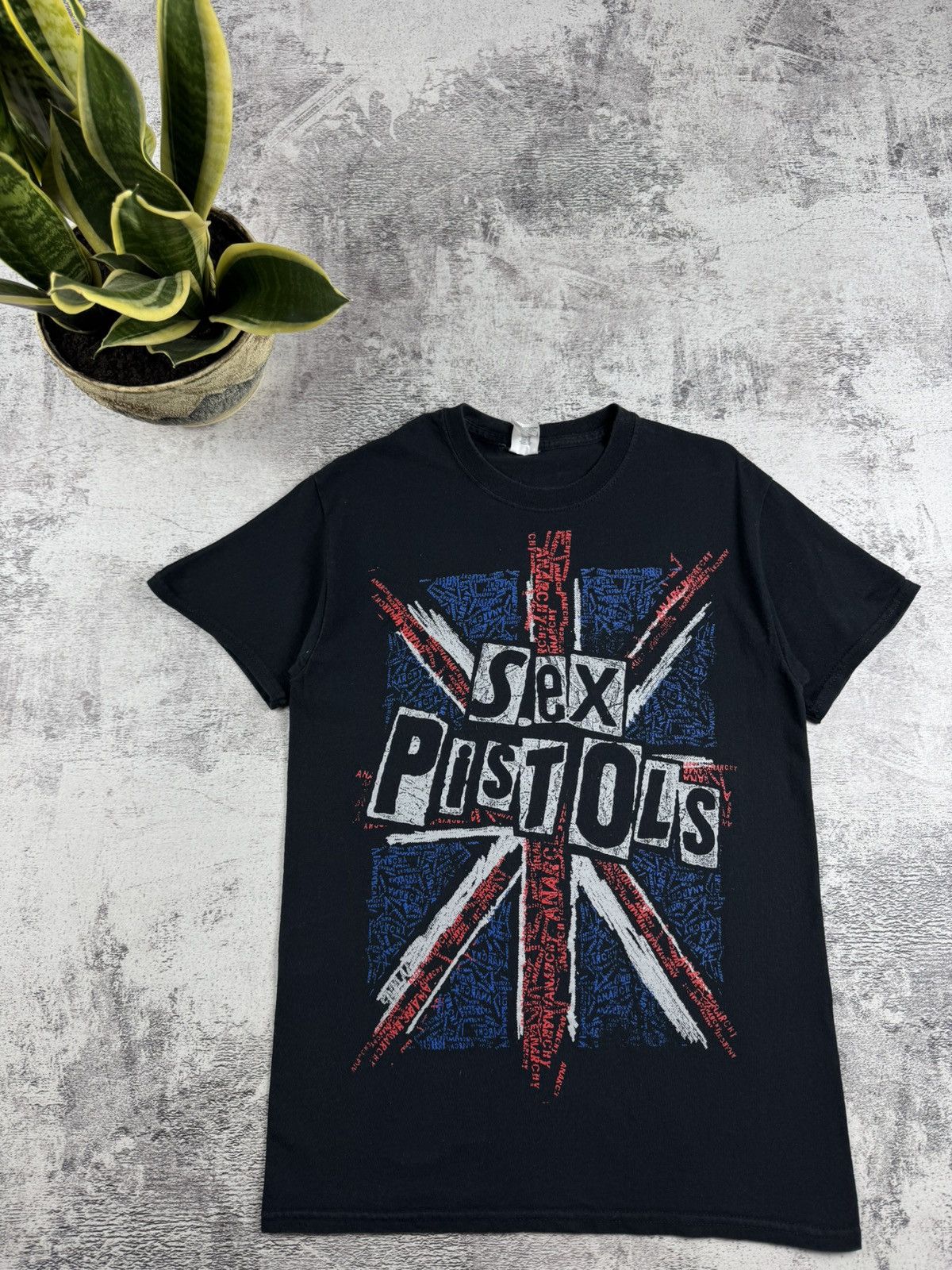 Band Tees SEX PISTOLS Gildan Rock Faded Merch Devil Jersey T Shirt Tee Size US S / EU 44-46 / 1 - 4 Thumbnail