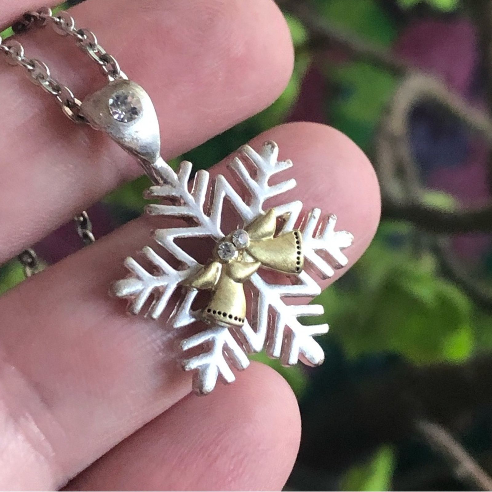 Vintage Vintage frosted snowflake angels flying necklace Size ONE SIZE - 2 Thumbnail