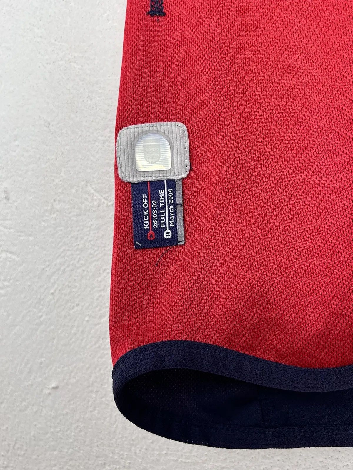 Umbro Umbro England 2004 Home Away Reversible Rare Soccer Jersey Size US M / EU 48-50 / 2 - 6 Thumbnail