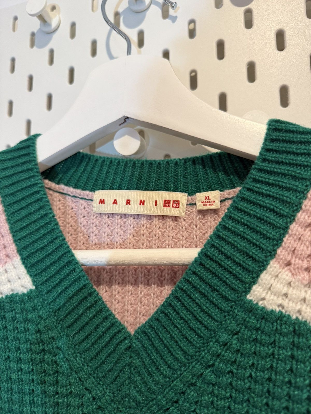Marni × Uniqlo Marni x Uniqlo Popcorn Knit Vest Size XL / US 12-14 / IT 48-50 - 3 Thumbnail