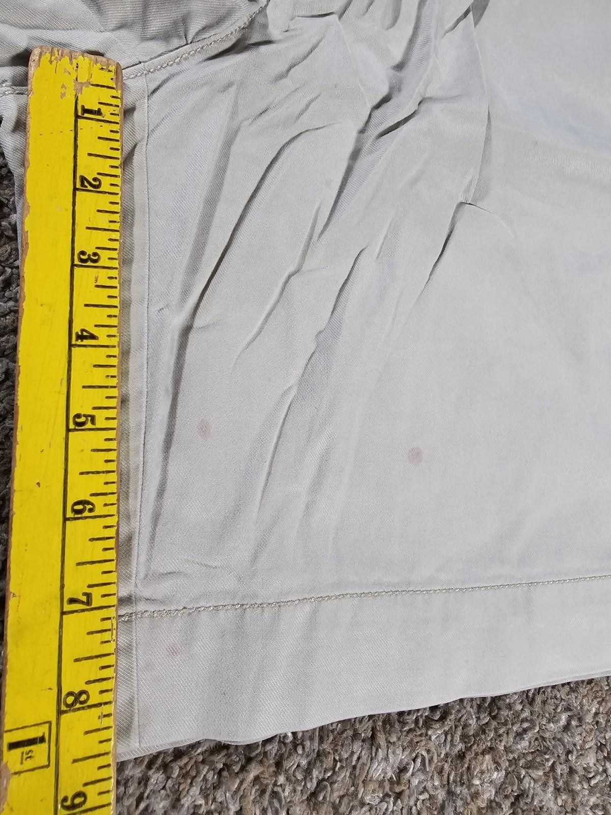 Tommy Bahama Tommy Bahama Chino Shorts Men’s 35 Ivory Beige Stained Size US 35 - 6 Thumbnail