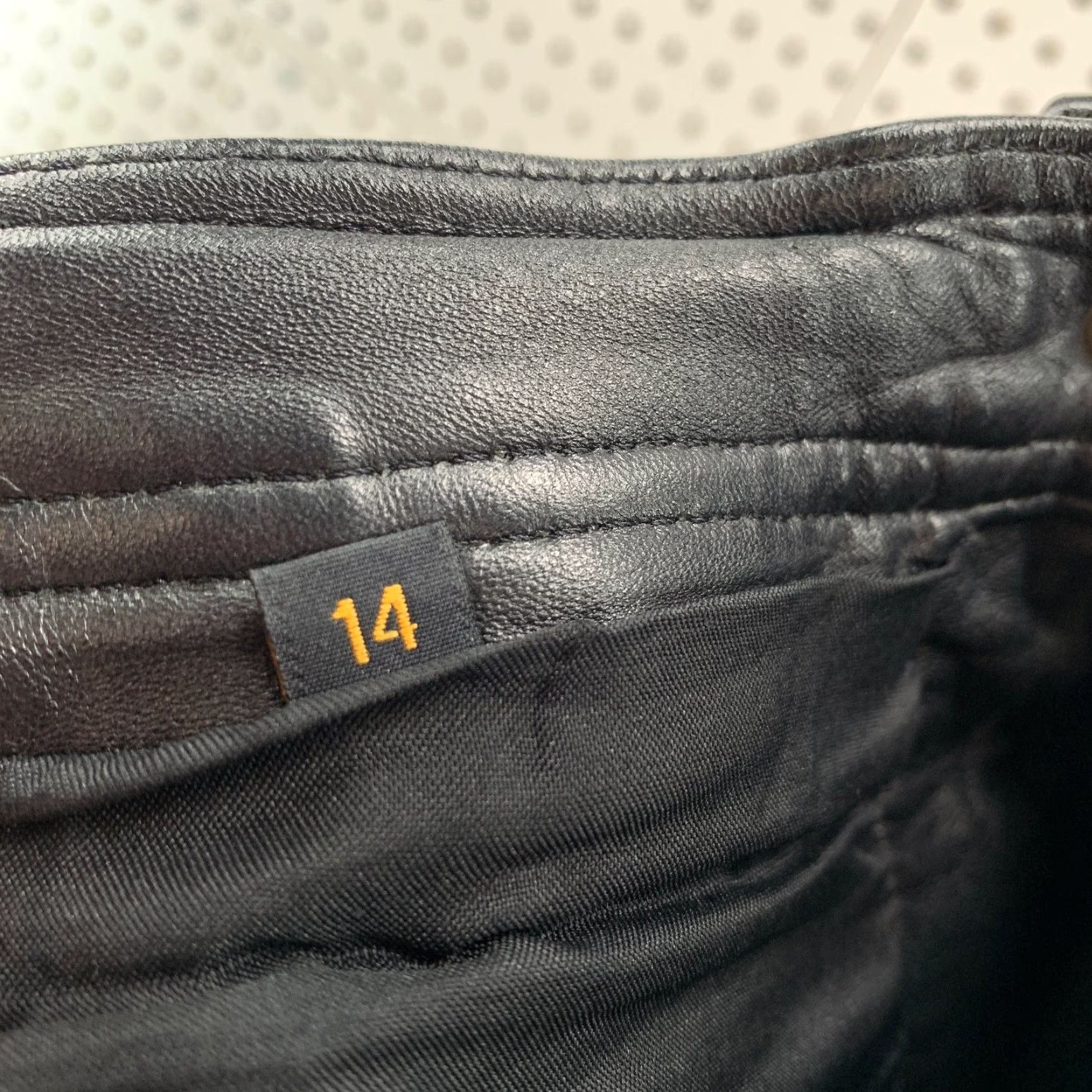 Wilson VINTAGE Leather Pants Womens 14 Black Straight Fit Raw Hem 29x31 Motorcycle Jeans 5-Pocket Design Womens Size 36" / US 14 / IT 50 - 4 Thumbnail