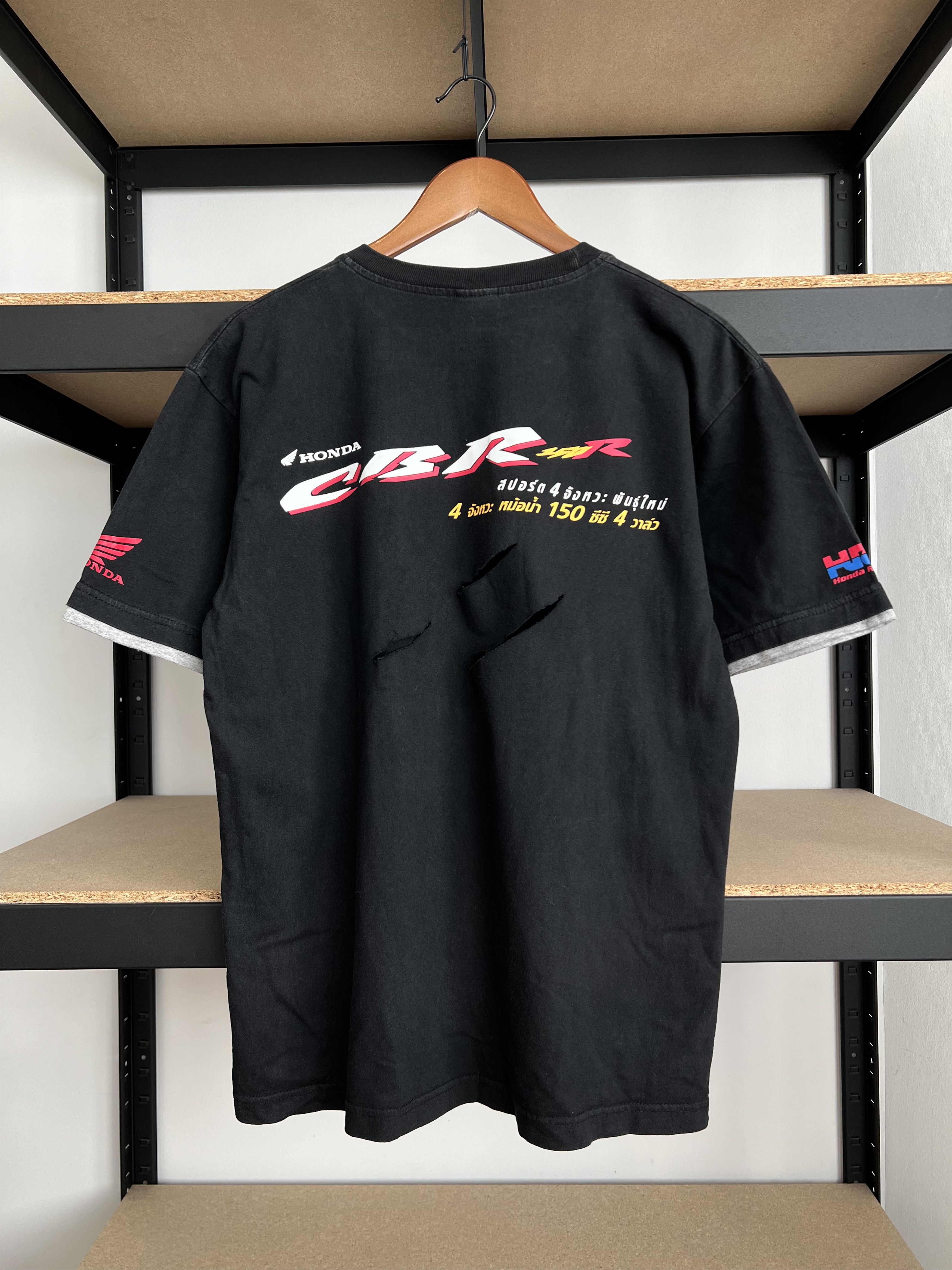 Honda Vintage 2000s Honda CBR 150 R Moto Bike Racing Promo T-shirt Size US L / EU 52-54 / 3 - 4 Thumbnail