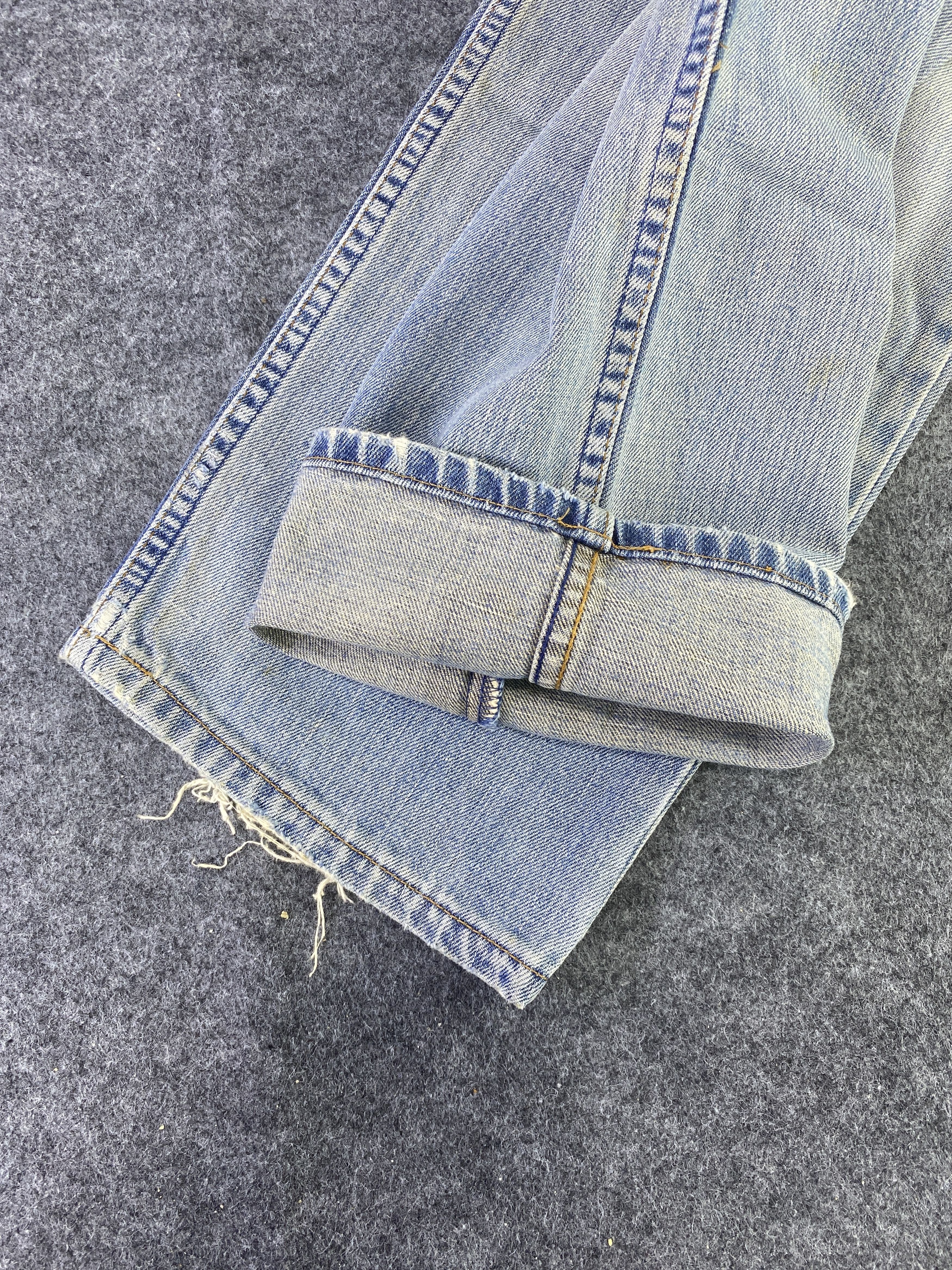 Levi's VINTAGE LEVI'S 519 DISTRESS BLUE WASH JEANS - J911 Size US 29 - 12 Thumbnail