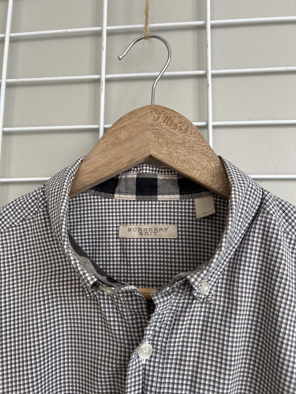 Burberry Burberry Brit Checked Button Down Shirt Mens Size M Logo Size US M / EU 48-50 / 2 - 11 Thumbnail