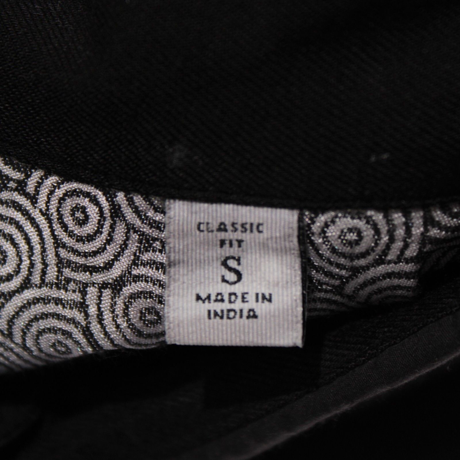 Robert Graham Robert Graham New with tags Shirt Size S US In Black Size US S / EU 44-46 / 1 - 5 Thumbnail