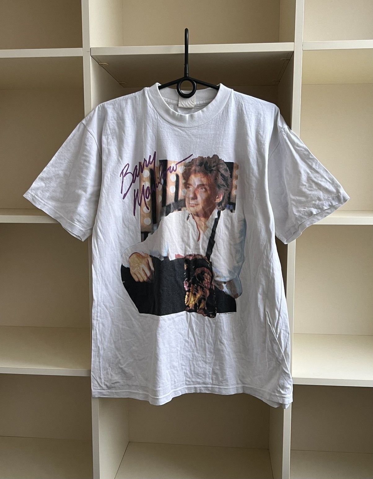 Band Tees Vintage 1991 Barry Manilow T-Shirt Music Tee Size L Size US L / EU 52-54 / 3 - 1 Thumbnail