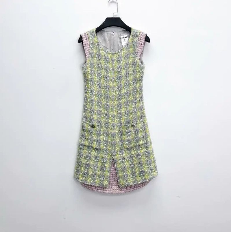 Chanel Chanel Sleeveless Multicolor Tweed Dress for Spring 0089 Size S / US 4 / IT 40 - 1 Thumbnail