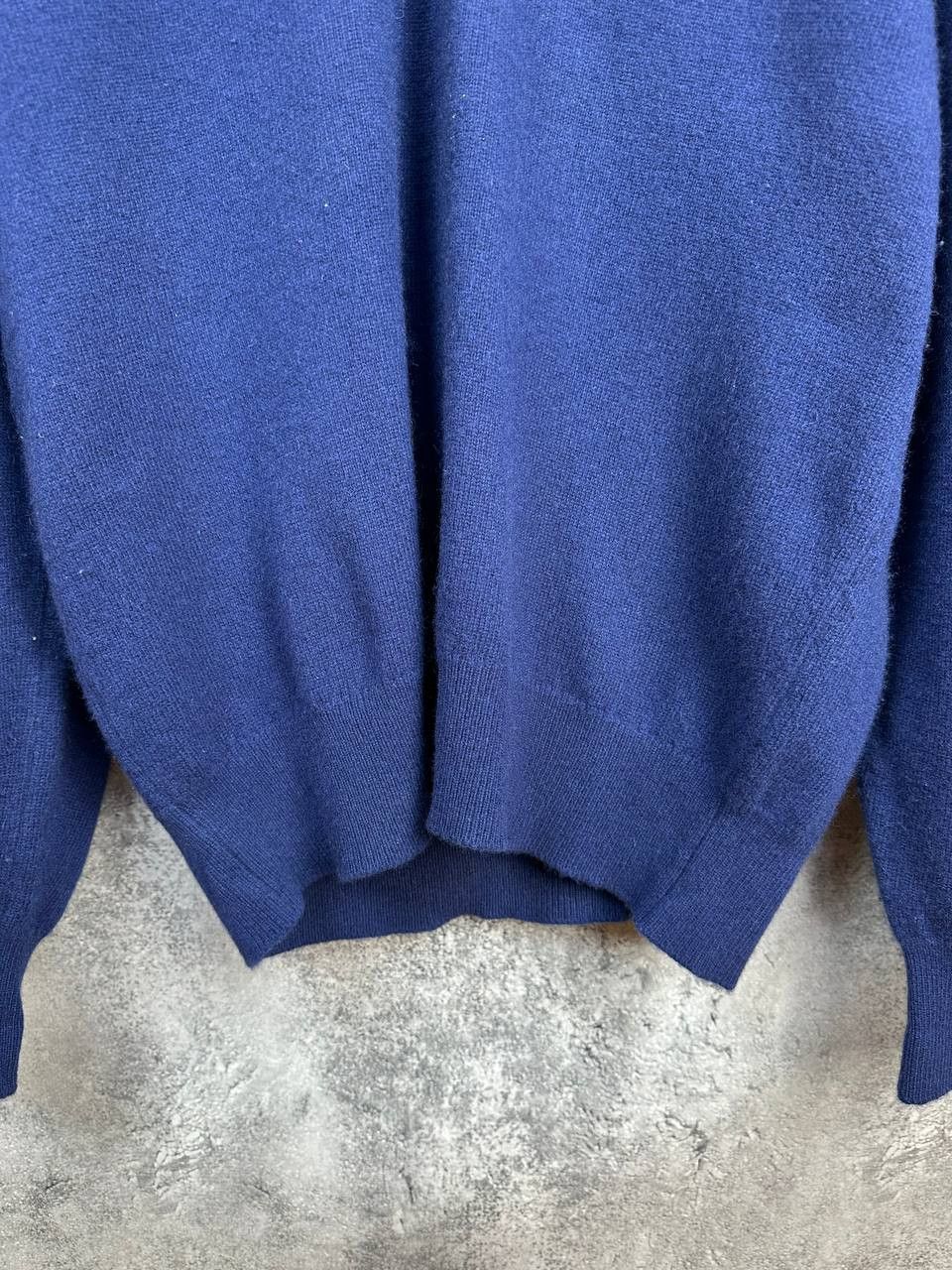 Barrie Barrie 100% Pure Cashmere Sweater Scotland V-Neck VTG Jumper Size US XL / EU 56 / 4 - 7 Thumbnail
