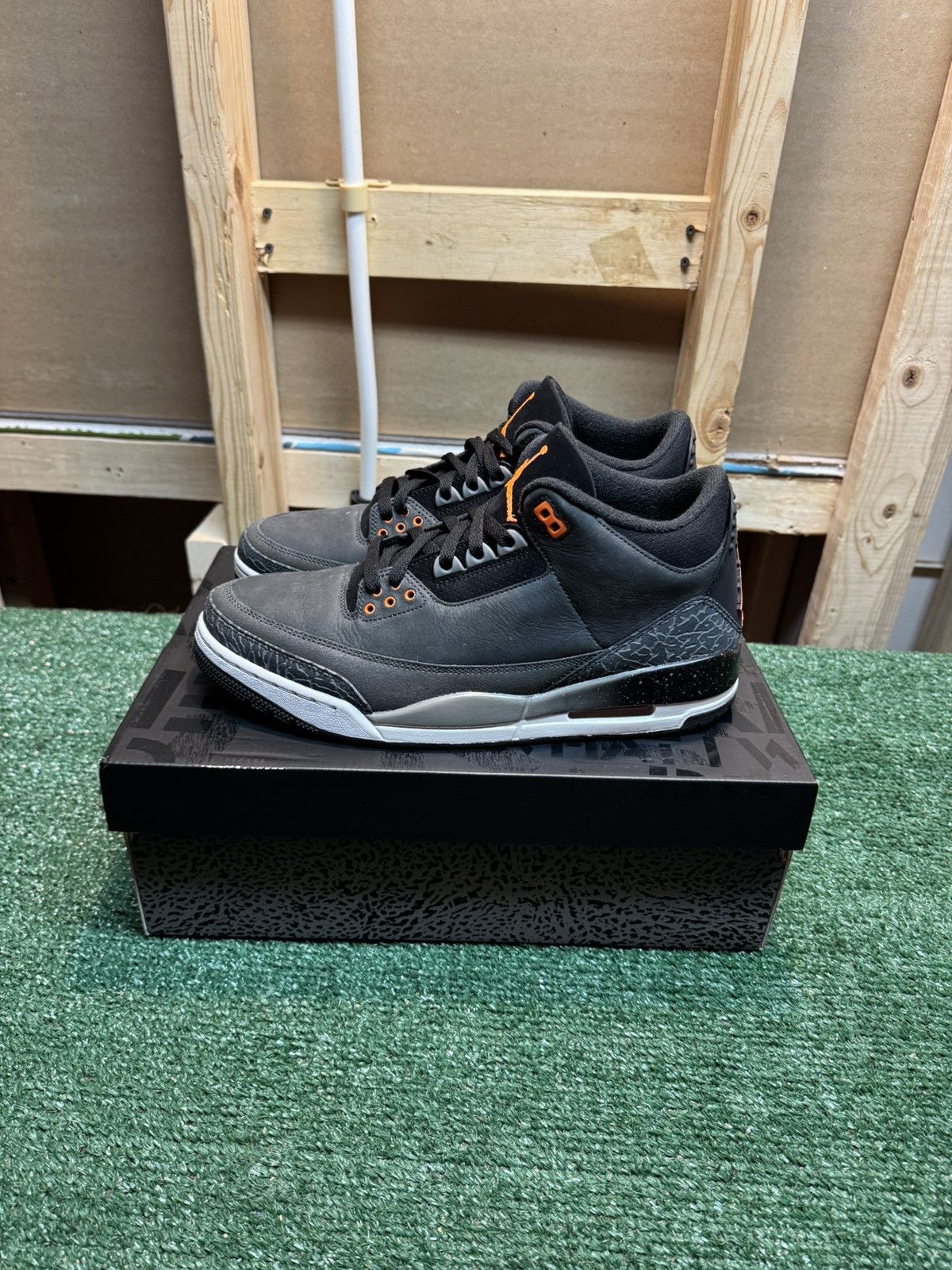 Jordan Brand Jordan Retro 3 Fear Size 10.5 Size US 10.5 / EU 43-44 - 7 Thumbnail
