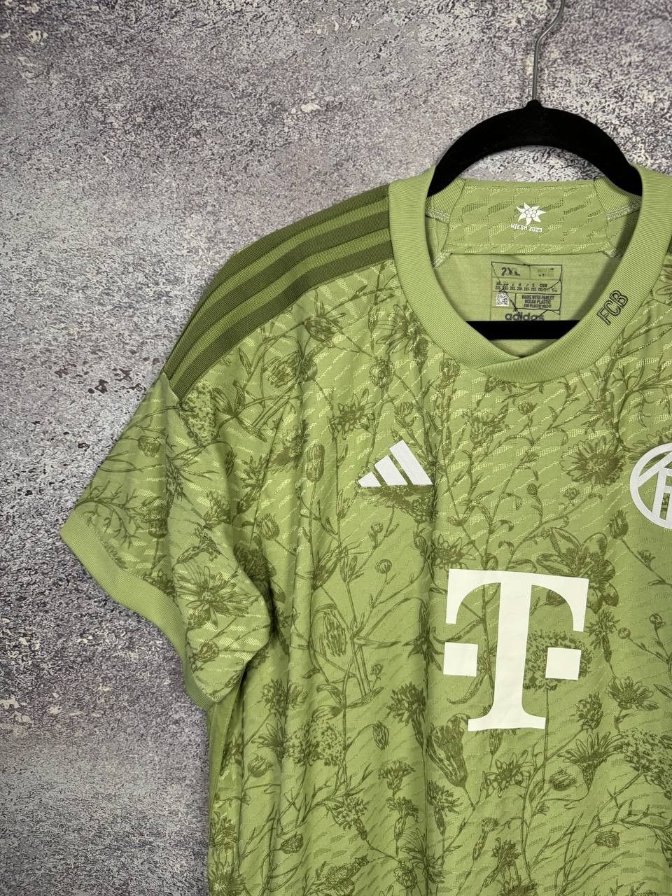 Vintage Bayern Munich 2023/24 Fan Octoberfest Soccer Jersey Size US XXL / EU 58 / 5 - 3 Thumbnail