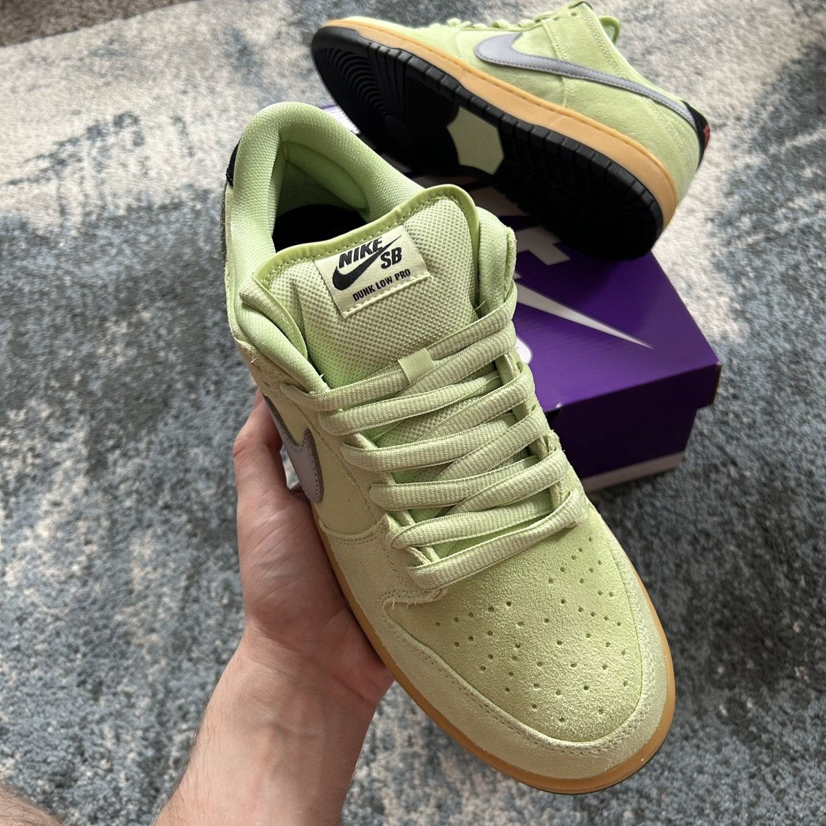 Nike SB DUNK LOW PRO PREMiUM SUEDE VERDUGO MOUNTAiN LiQUiD LiME WOLF Size US 9.5 / EU 42-43 - 3 Thumbnail