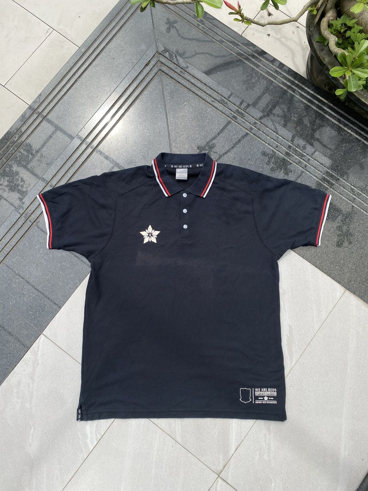 Nike × Vintage 90’s NIKE RARE WE ARE REDS MULTI LOGO Y2K RETRO POLO TEE Size US L / EU 52-54 / 3 - 1 Thumbnail