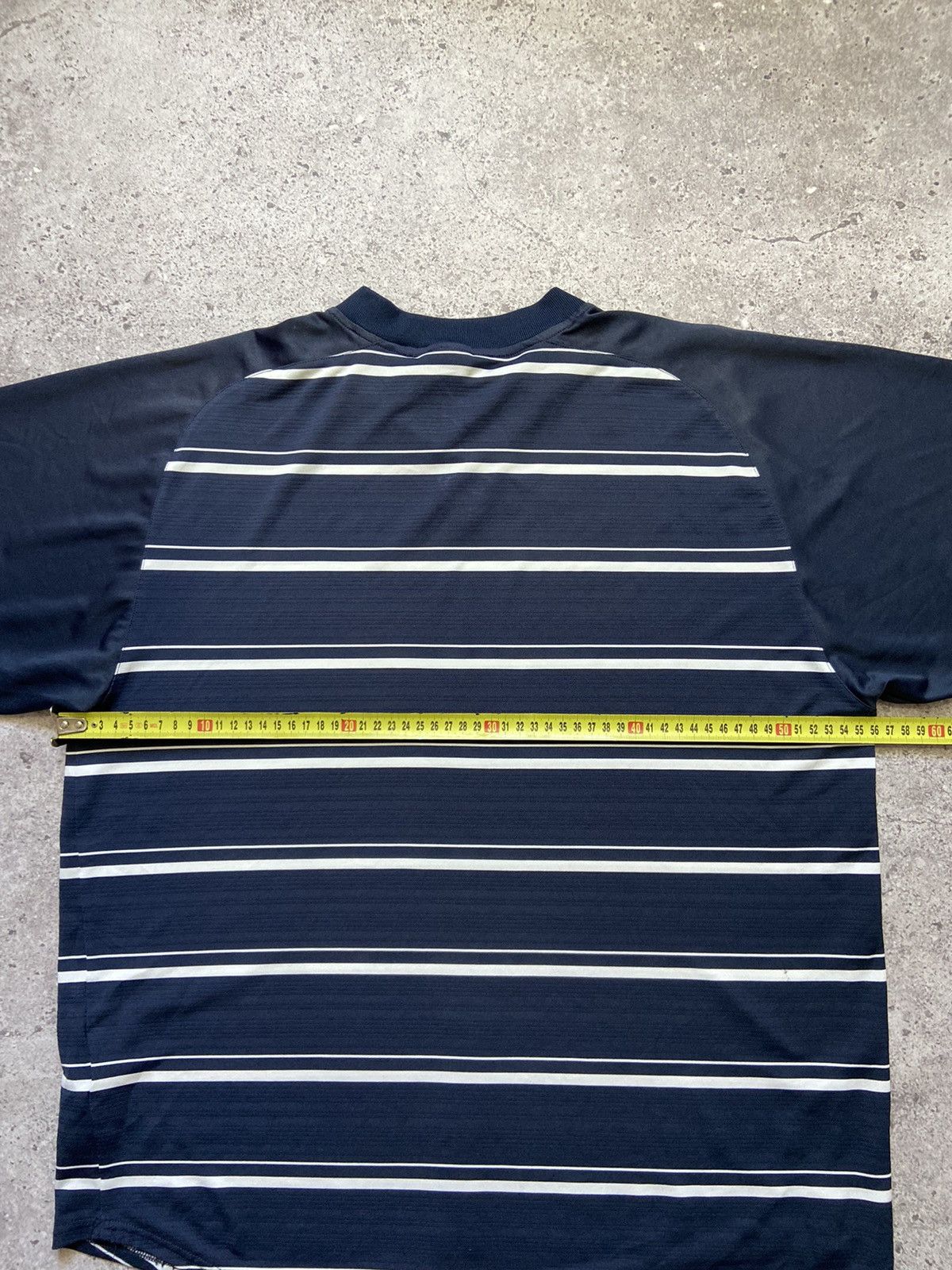 Nike Vintage Nike Team Center Swoosh Jersey T-Shirt Drill Y2K Size US L / EU 52-54 / 3 - 6 Thumbnail