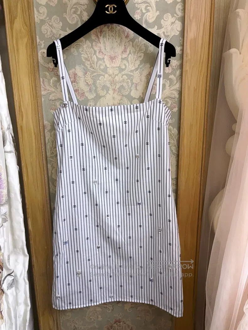 Chanel Chanel Vertical stripe dress with full logo Size XS / US 0-2 / IT 36-38 - 1 Thumbnail