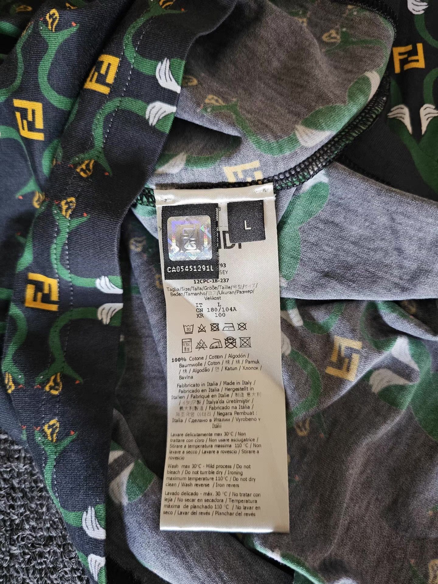Fendi Fendi T-shirt Size US L / EU 52-54 / 3 - 4 Thumbnail