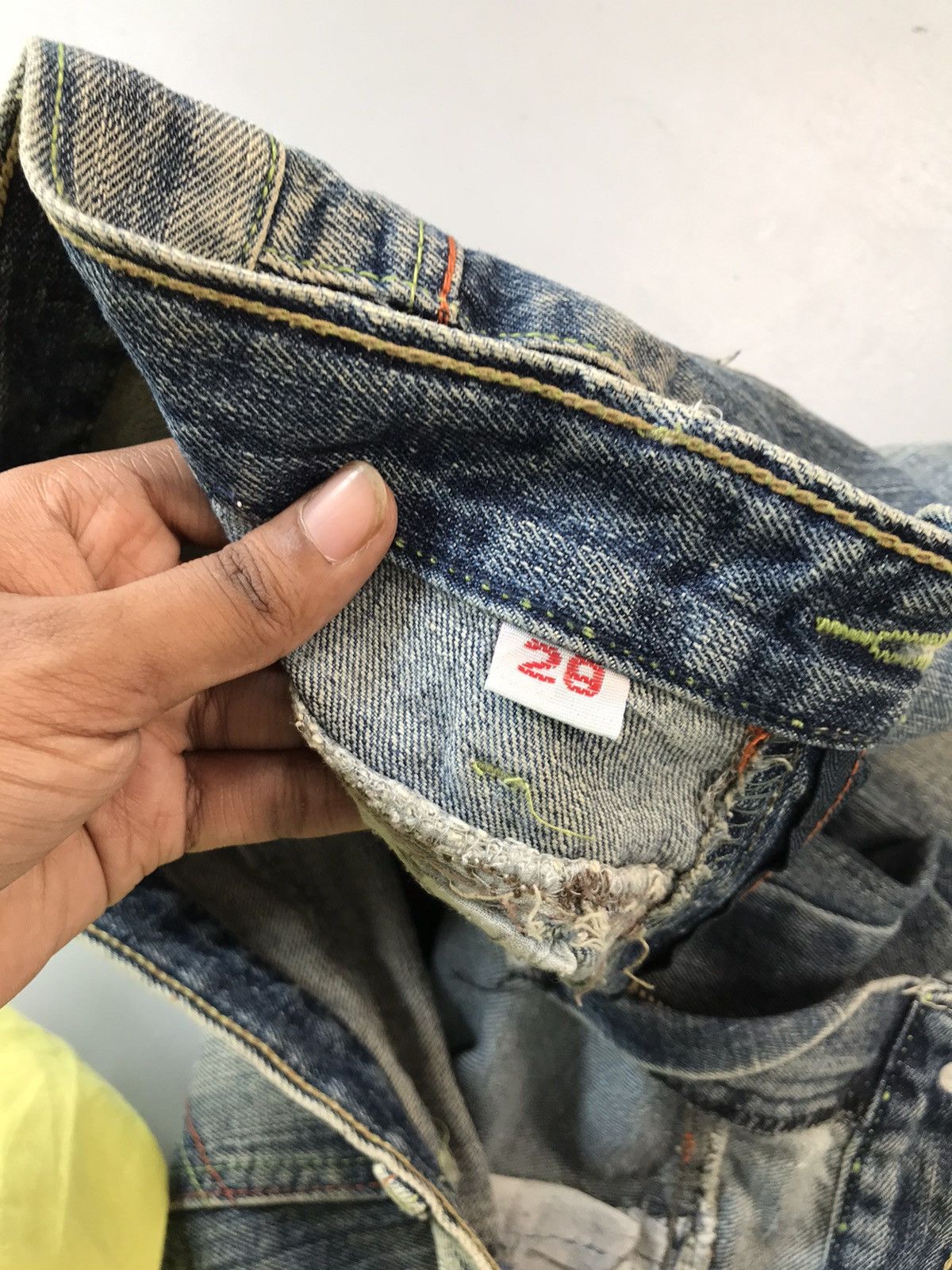 JNCO Vintage Yi xuan ni embroidered denim Size 28" / US 6 / IT 42 - 8 Thumbnail