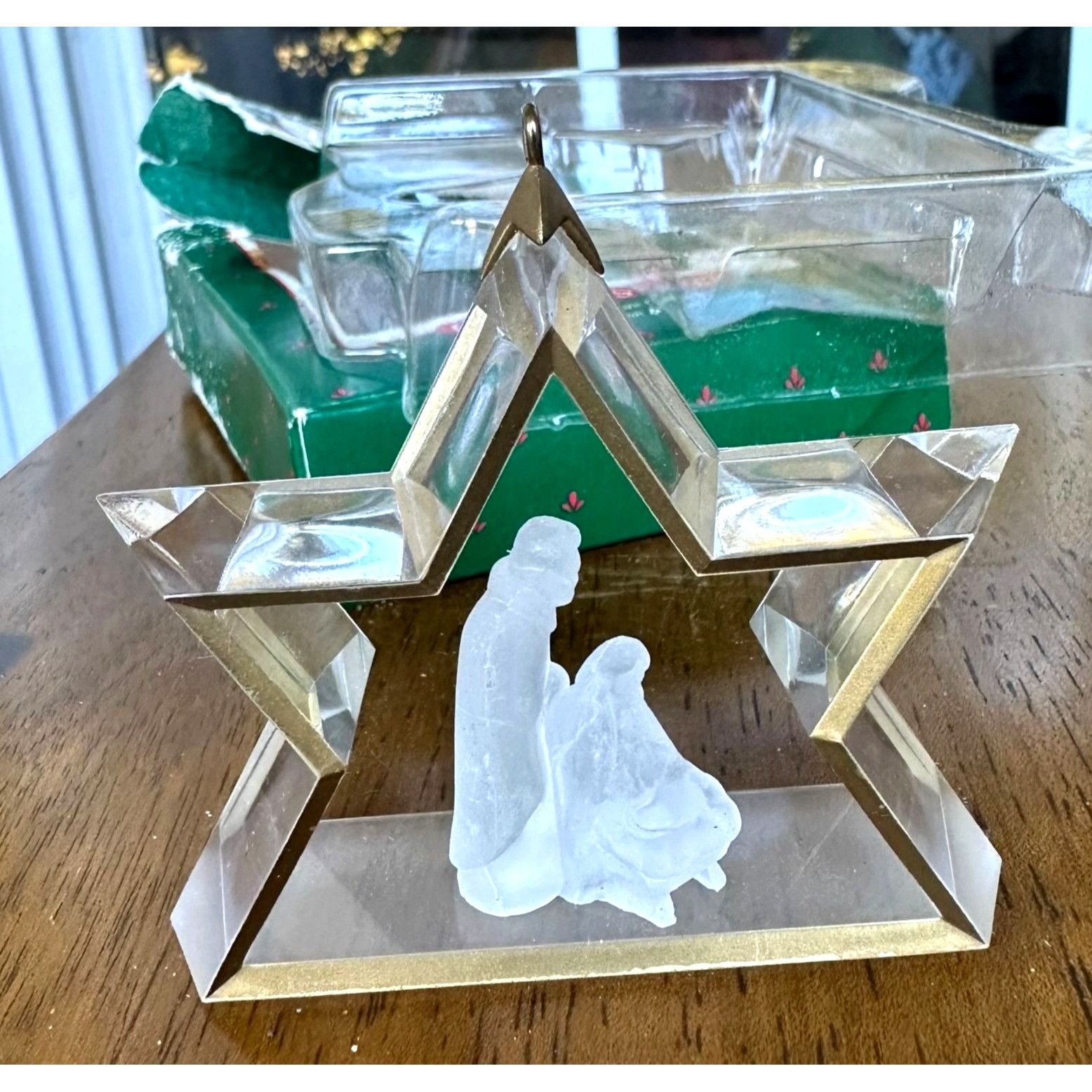 Vintage VTG Miniature Creche Nativity Scene Hallmark Ornament 1988 C Size ONE SIZE - 3 Thumbnail