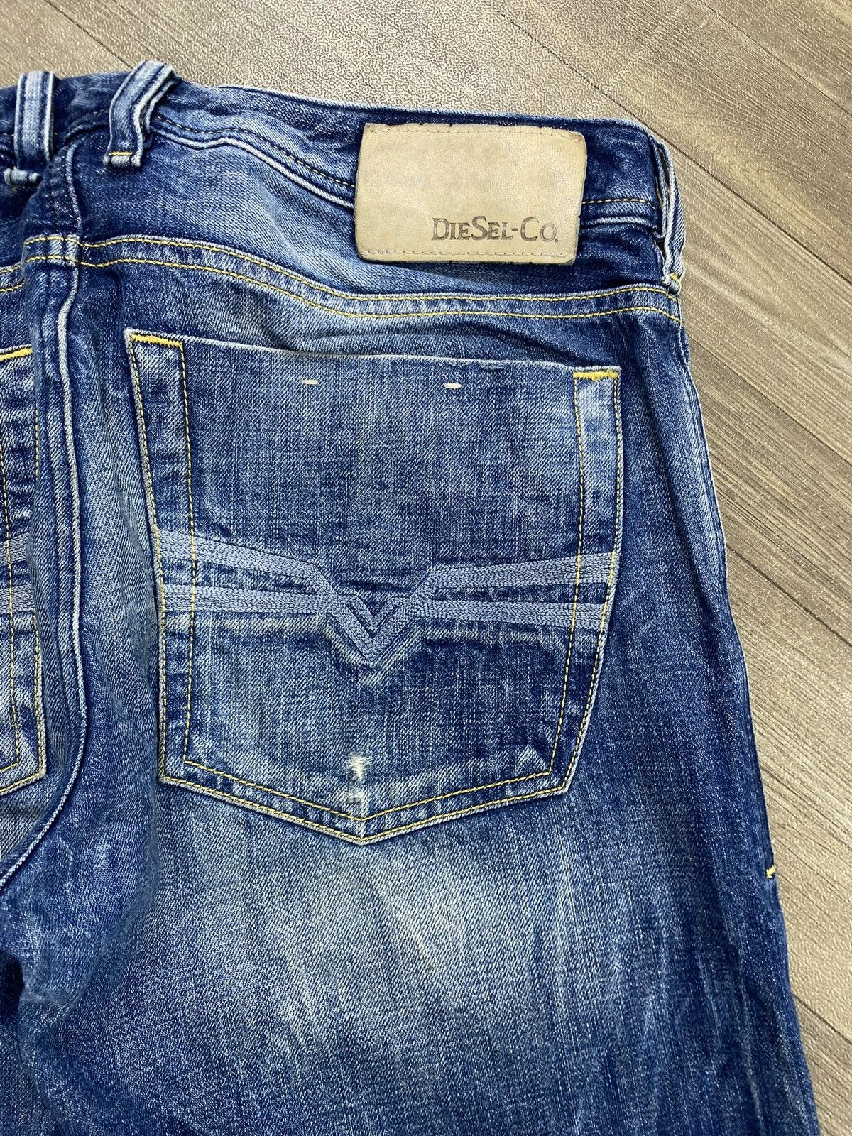 Diesel 2000s Diesel Distressed Faded Lgb Style Bootcut Flared Jeans Size US 30 / EU 46 - 17 Thumbnail
