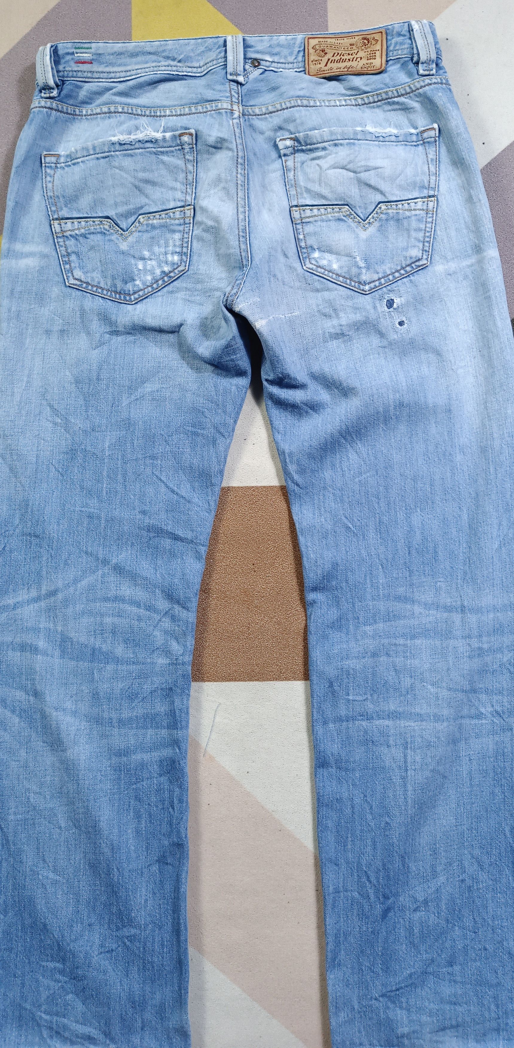 Diesel 🔥 Distressed Denim Diesel LARKEE straight cut Size US 32 / EU 48 - 14 Thumbnail