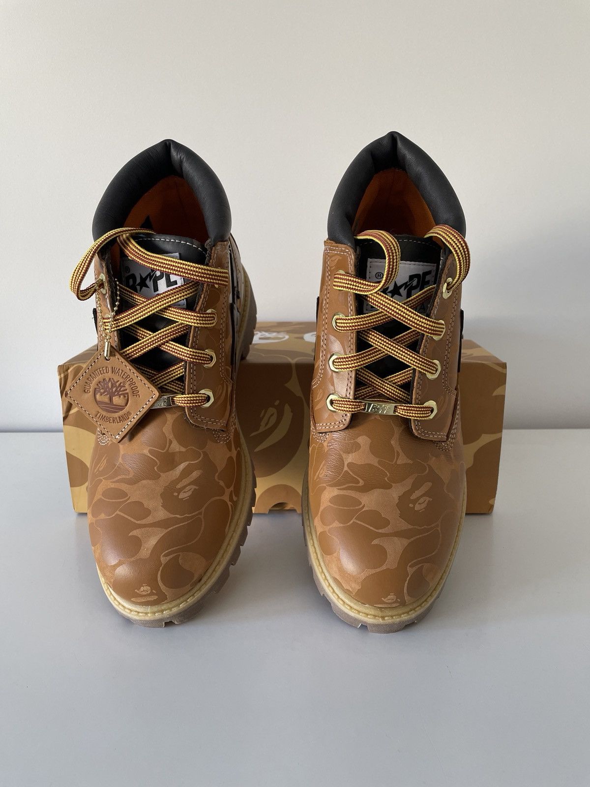 Bape × Timberland ✅ BAPE x Chukka Classic Boot US8.5 UK8 EU42 Size US 8.5 / EU 41-42 - 3 Thumbnail