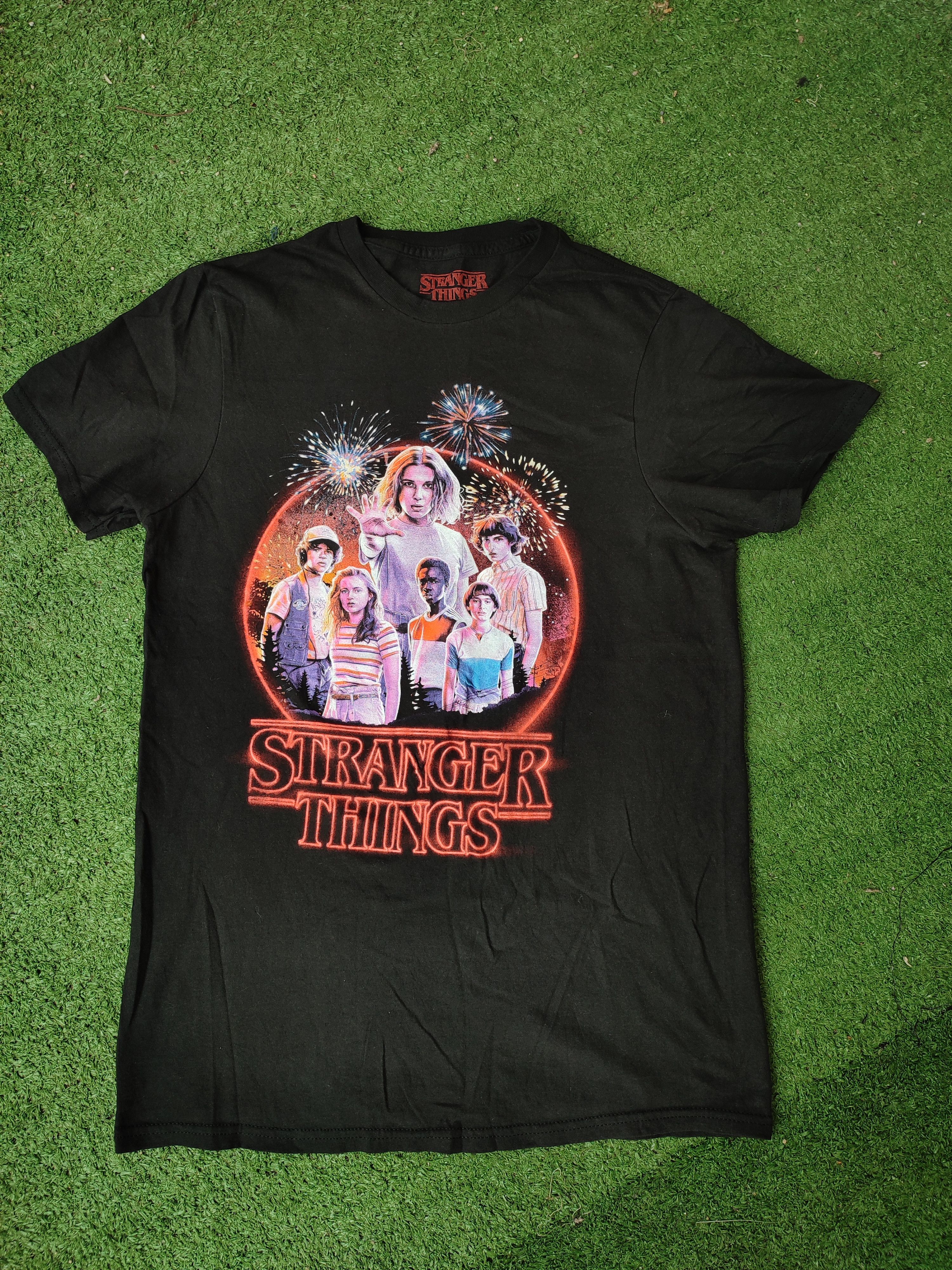 💥 Y2K 💥 RARE STRANGER THINGS MOVIE TEE