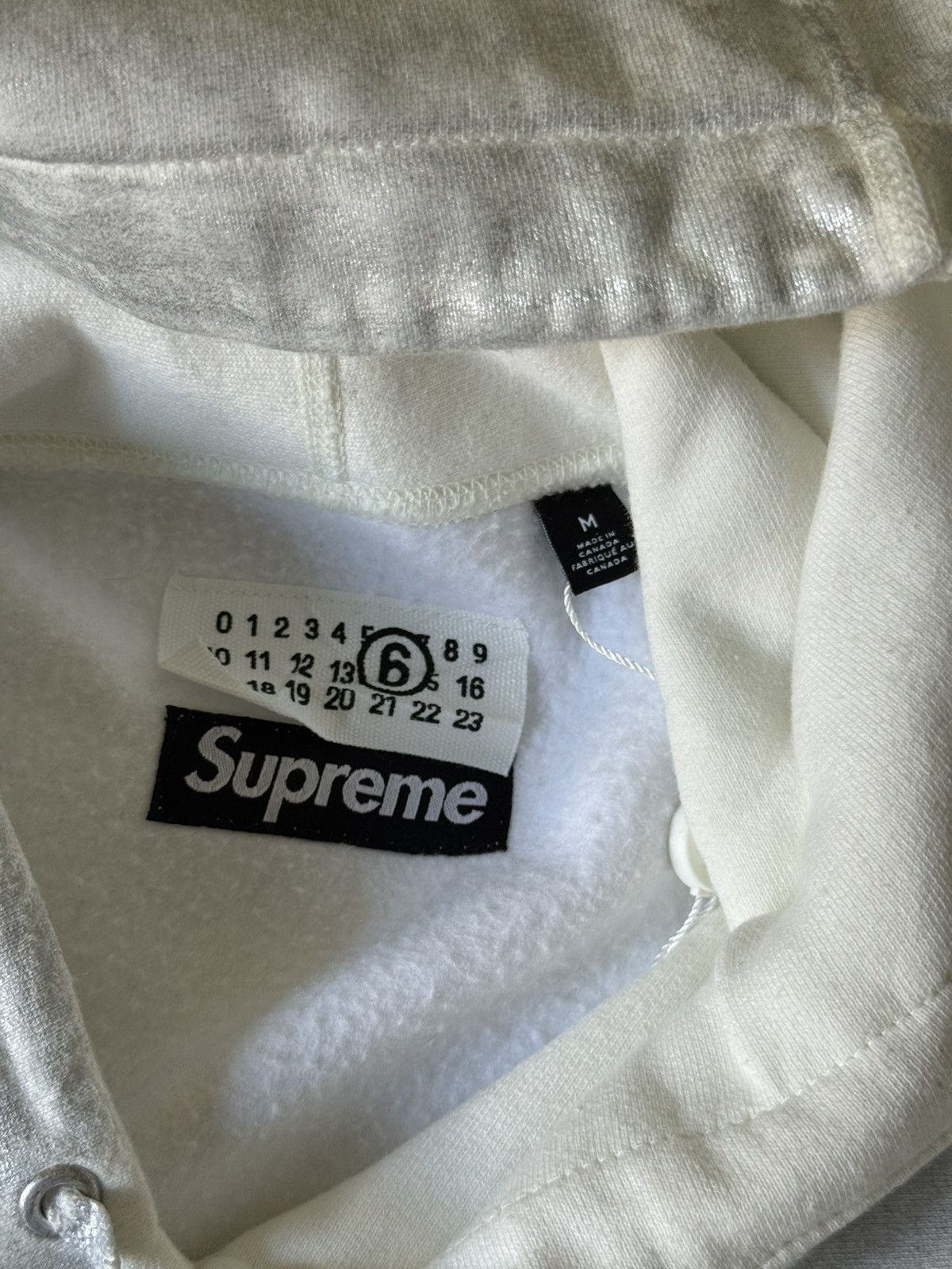 Maison Margiela × Supreme Supreme x MM6 Maison Margiela Foil Box Logo Hoodie White Size US M / EU 48-50 / 2 - 4 Thumbnail
