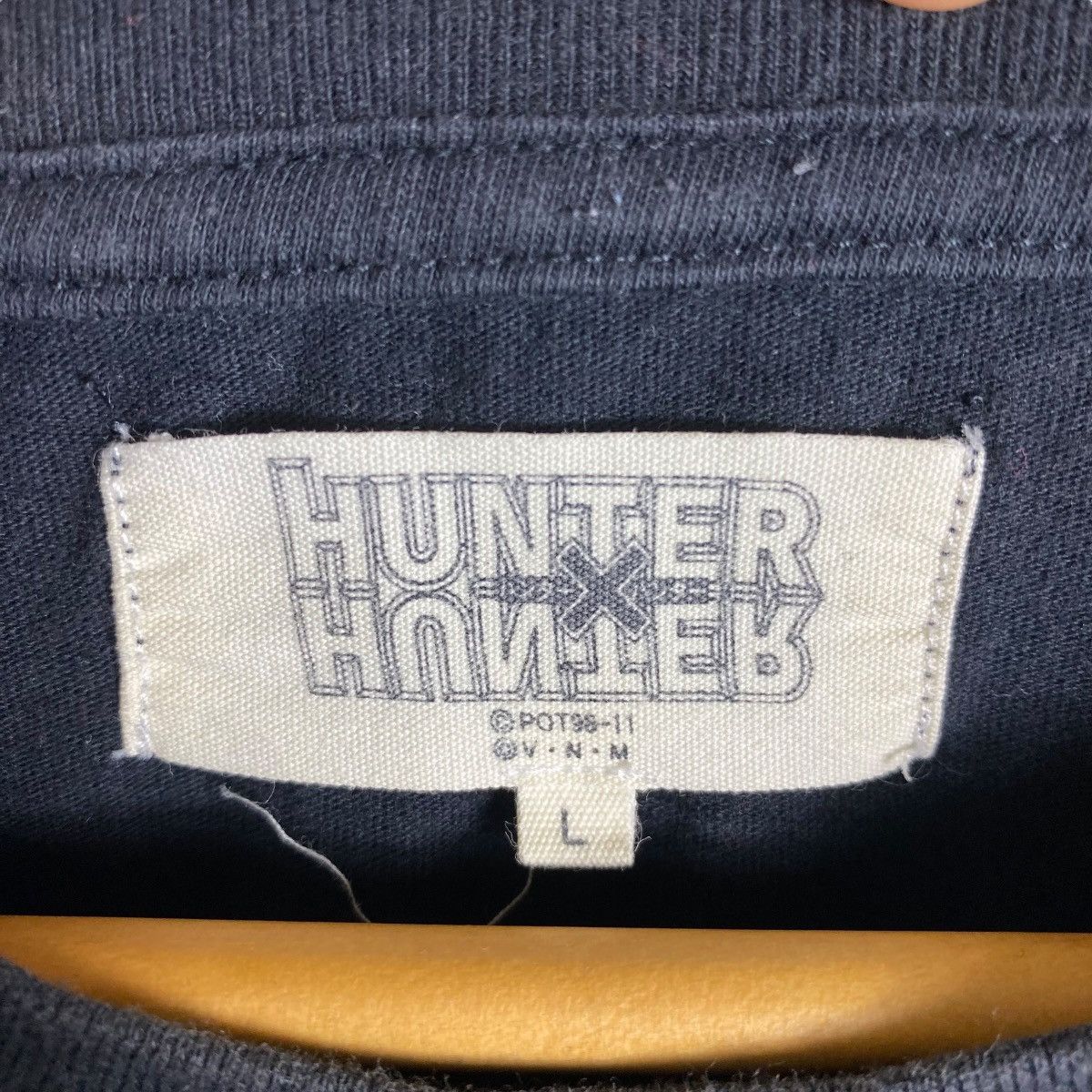 Anime Vintage HUNTER x HUNTER Phantom Troupe Graphic Anime Tee Size US L / EU 52-54 / 3 - 5 Thumbnail