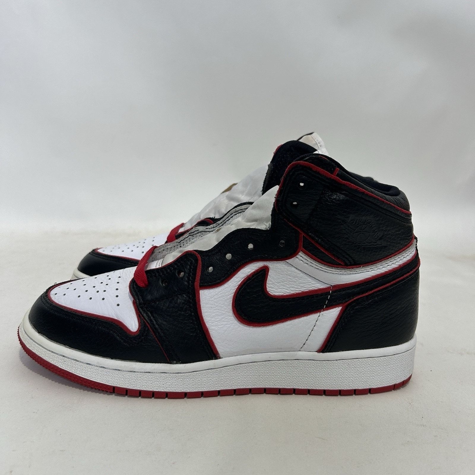 Nike Nike Air Jordan 1 Retro High OG BG “Bloodline” Size US 8 / IT 38 - 5 Thumbnail