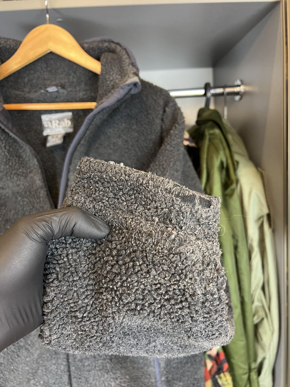Rab × Vintage Gorpcore Vintage Rab Sherpa Deep Pile Fleece Jacket Size US XL / EU 56 / 4 - 10 Thumbnail