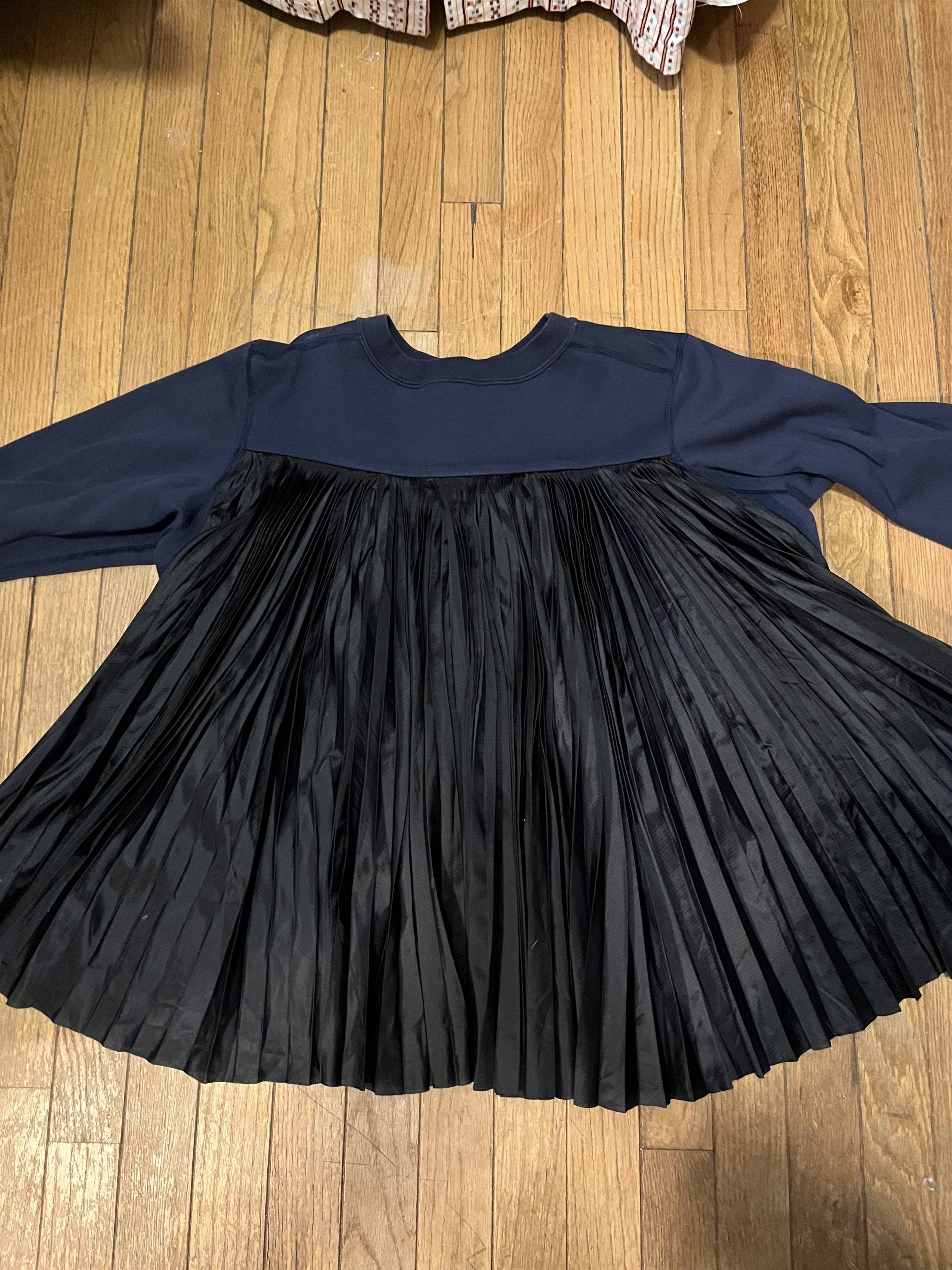 Nike × Sacai Nike x sacai Pleated Crewneck Sweatshirt Size M / US 6-8 / IT 42-44 - 7 Thumbnail