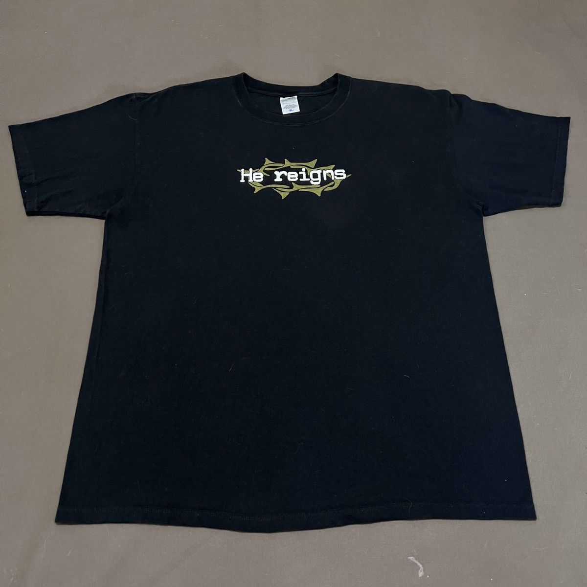 Vintage Vintage Y2K He reigns Jesus God Lord Bible Holy Tee XL Size US XL / EU 56 / 4 - 2 Thumbnail