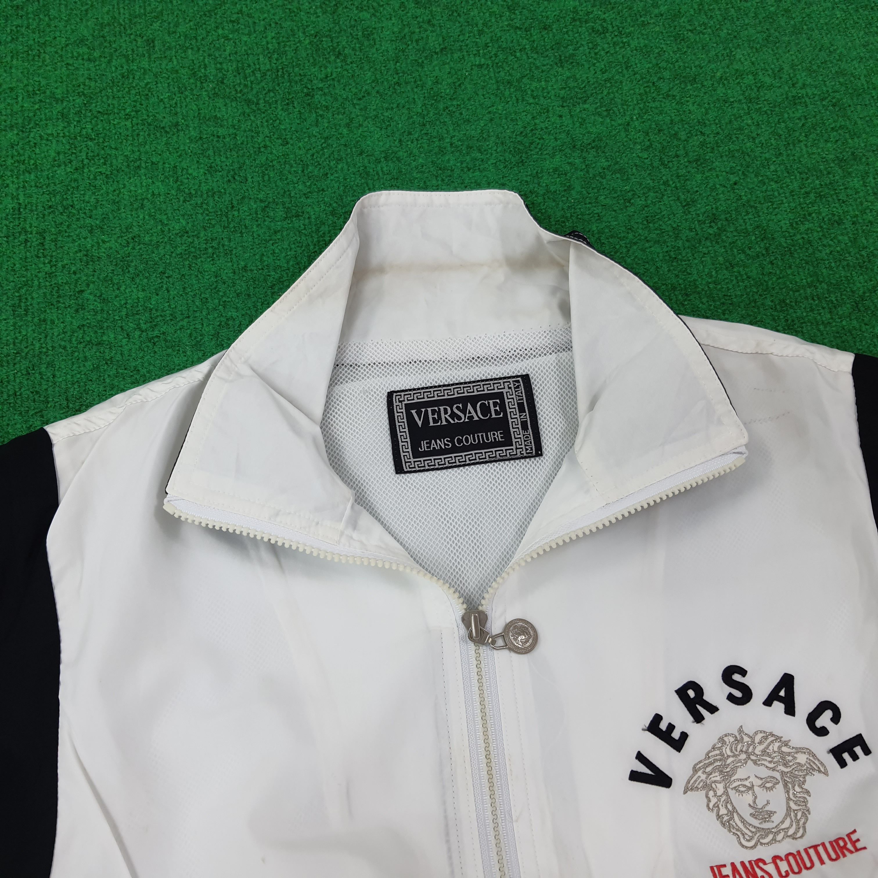 Versace Jeans Couture Vintage Versace Jeans Couture Vests C247N7 Size US XL / EU 56 / 4 - 5 Thumbnail