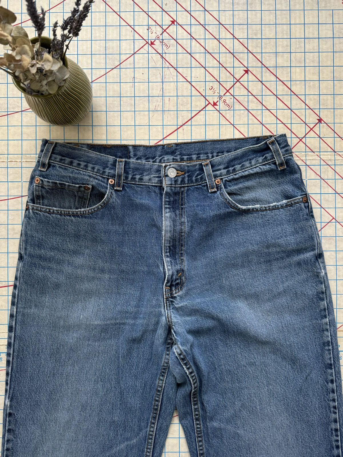 Levi's × Levi's Vintage Clothing × Vintage Vintage Levi’s 550 Medium Wash Size 36 Relaxed Baggy Fit Size US 36 / EU 52 - 6 Thumbnail