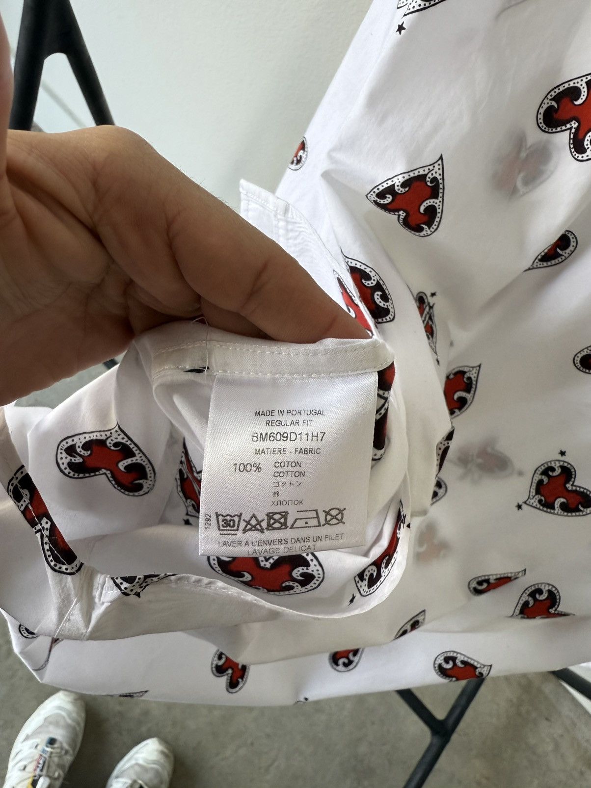 Givenchy Givenchy SS20 Hearts Shirt All Over Print Size US L / EU 52-54 / 3 - 4 Thumbnail