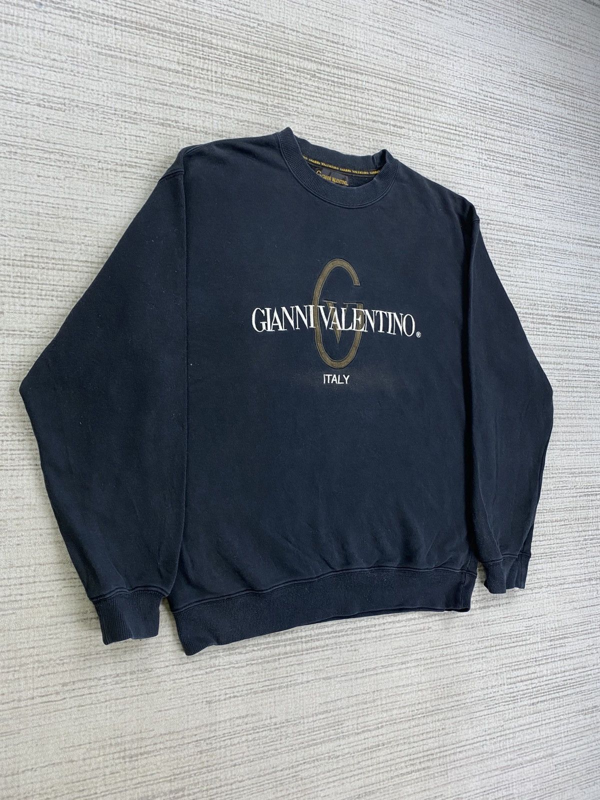 Gianni Valentino × Valentino × Vintage Vintage 90s Gianni Valentino Embroidery Logo Sweatshirt Size US M / EU 48-50 / 2 - 3 Thumbnail