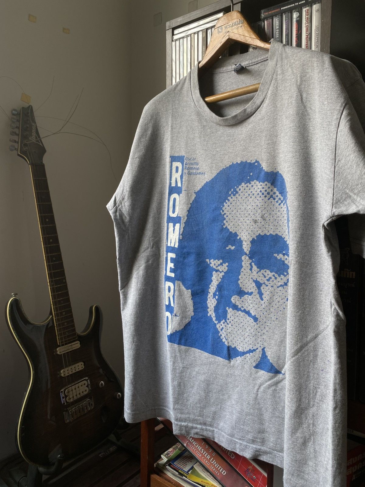 Vintage oscar arnulfo romero Size US XL / EU 56 / 4 - 1 Thumbnail