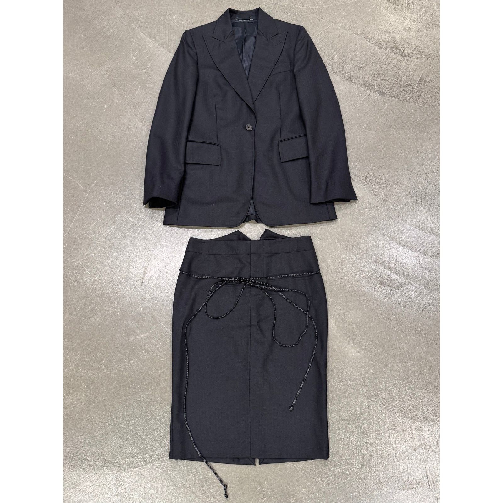 Gucci A/W2002 Gucci by Tom Ford blazer and skirt set leather cord Size 28" / US 6 / IT 42 - 2 Thumbnail
