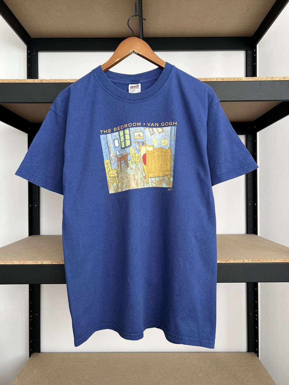 Arts & Science Vintage 2000s Van Gogh The Bedroom Art Blue T-shirt Size US L / EU 52-54 / 3 - 1 Thumbnail