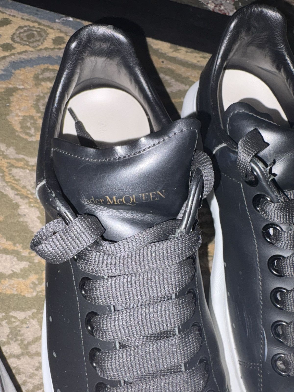 Alexander McQueen Alexander McQueen Oversized Black Size US 9 / EU 42 - 12 Thumbnail