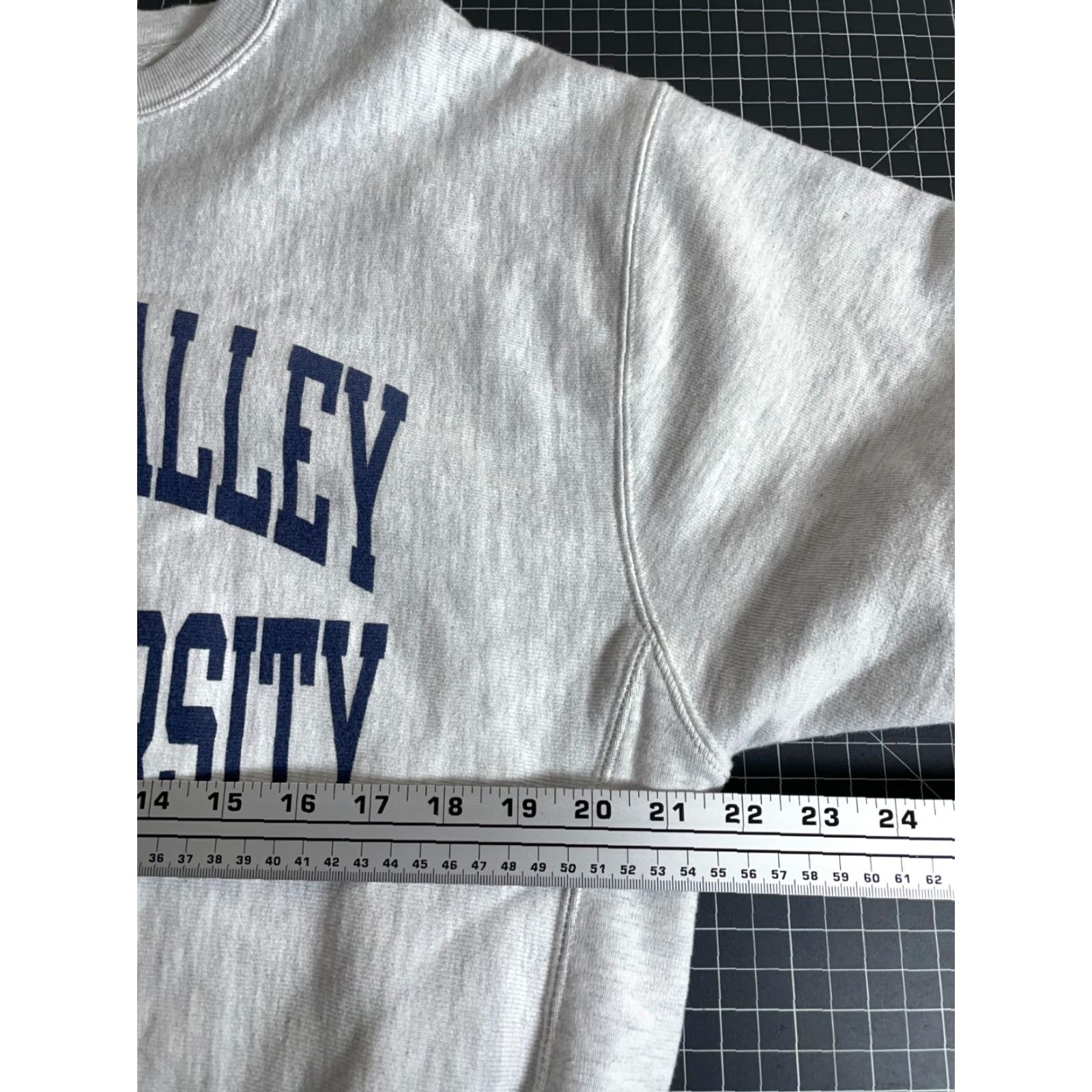 Champion Champion Saginaw Valley State University Reverse Weave Sweatshirt Adult Medium Size US M / EU 48-50 / 2 - 5 Thumbnail