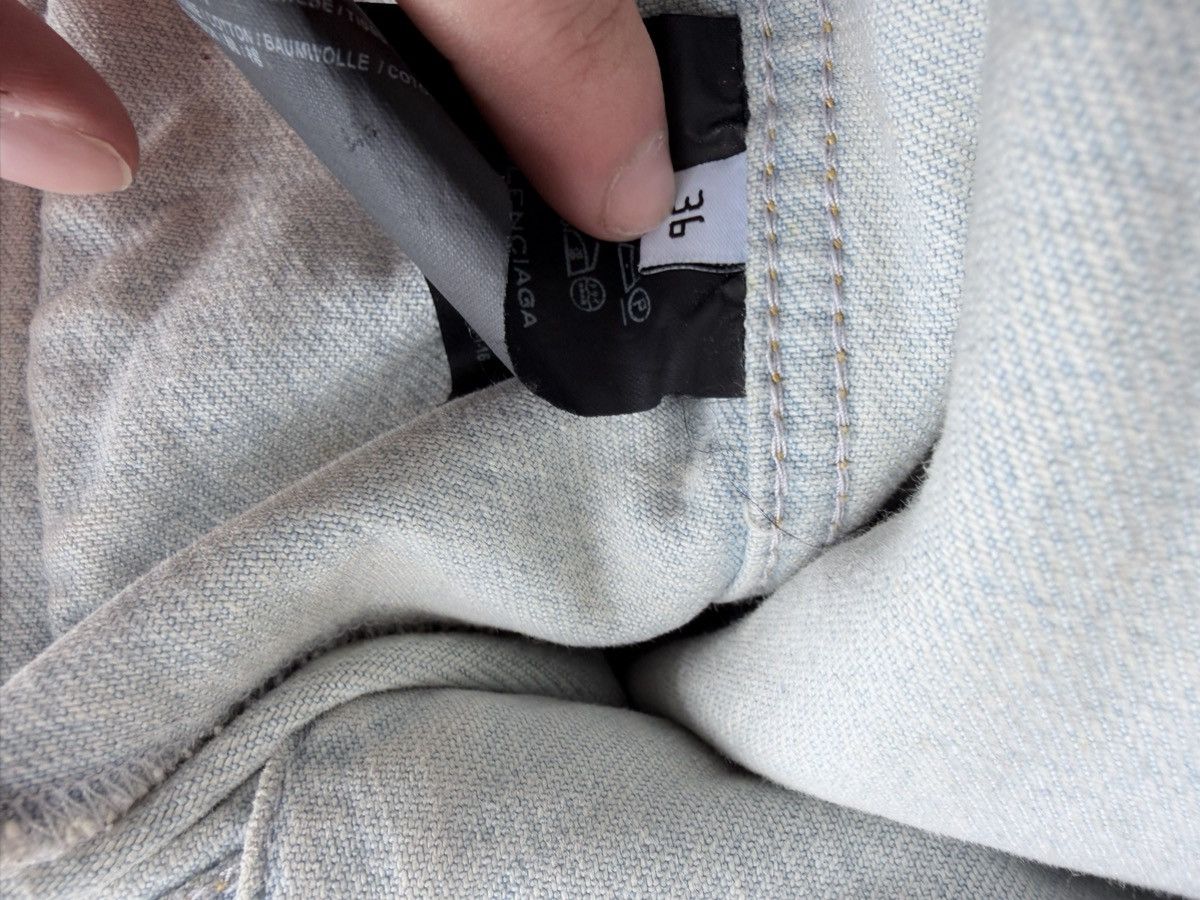 Balenciaga Balenciaga fw17 batwing collar distressed denim jacket Size US M / EU 48-50 / 2 - 6 Thumbnail