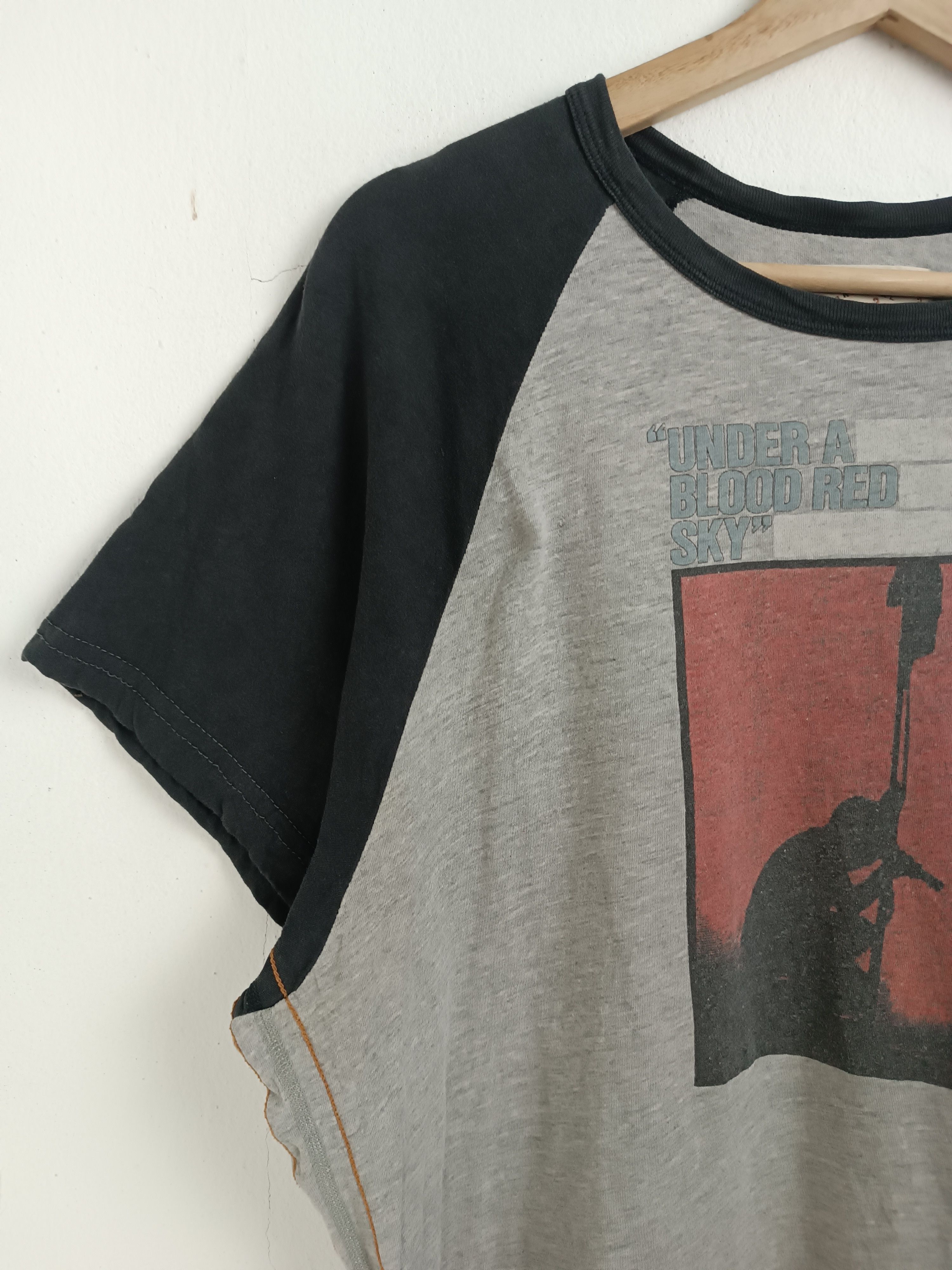 Band Tees THRASHED FADED VINTAGE U2 BLOOD RED SKY VERY RARE Size US L / EU 52-54 / 3 - 14 Thumbnail