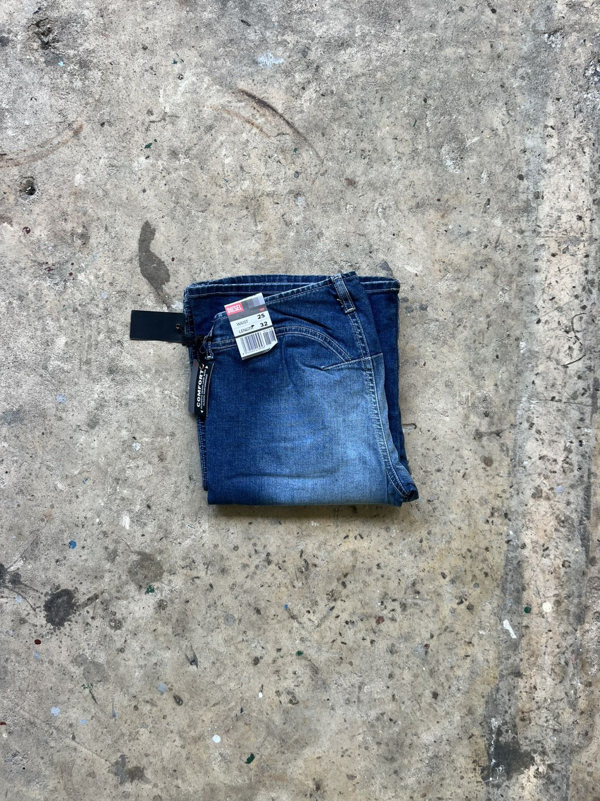 Diesel VTG Dead Stock Diesel Jeans Flare/Bootcut Wide Leg Pants Size 26" / US 2 / IT 38 - 1 Thumbnail