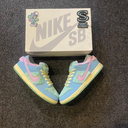 Nike SB Nike SB Dunk Low Verdy Visty Size US 11 / EU 44 - 1 Thumbnail
