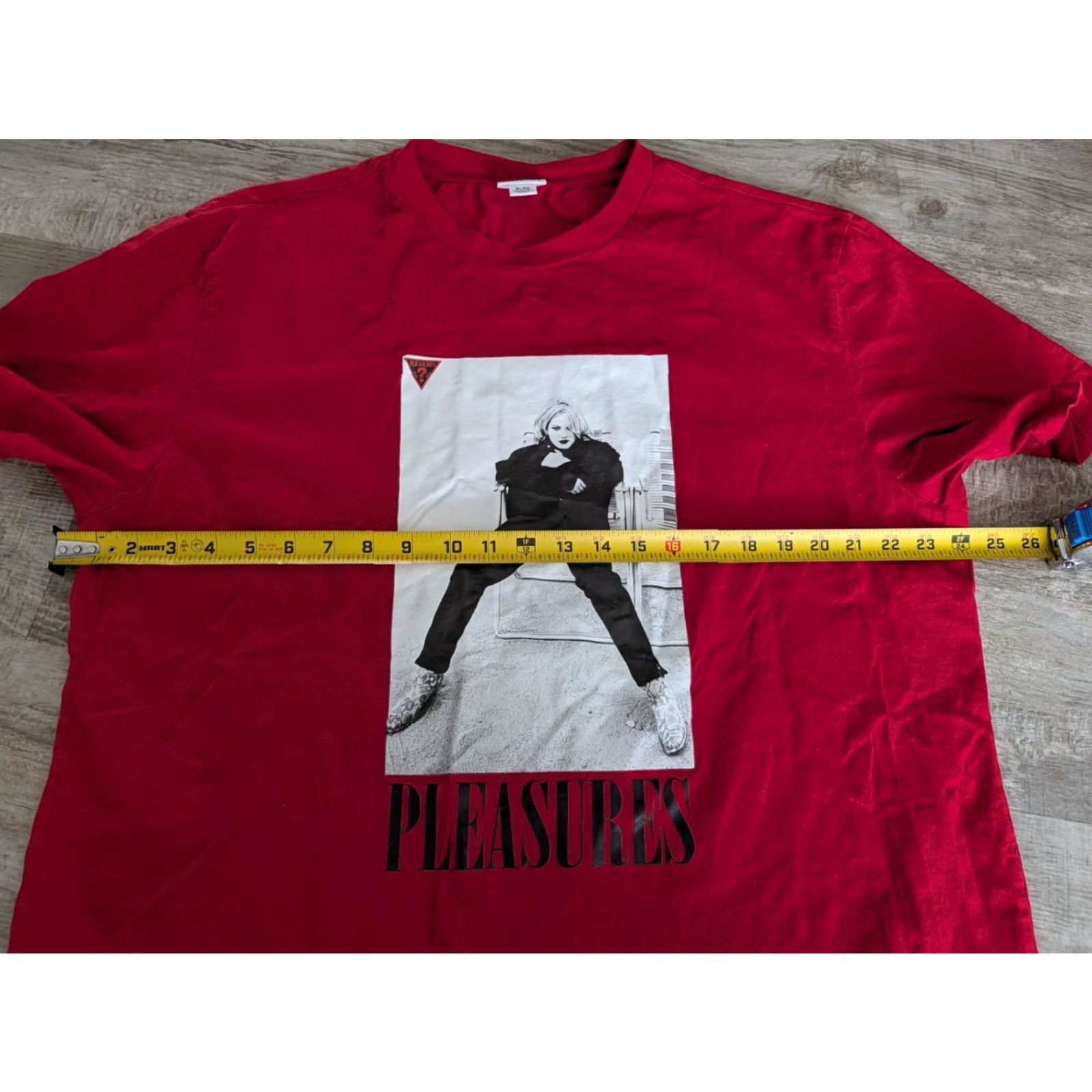 Guess GUESS x PLEASURES Red Drew Barrymore Graphic Printed T-Shirt XL Men Short Sleeve Crew Neck Vintage: No Graphic Print 90s City Limited Edition Size US XL / EU 56 / 4 - 5 Thumbnail