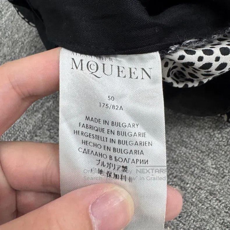 Alexander McQueen Alexander Mcqueen Wave-dot full-print casual pants Size US 34 / EU 50 - 4 Thumbnail