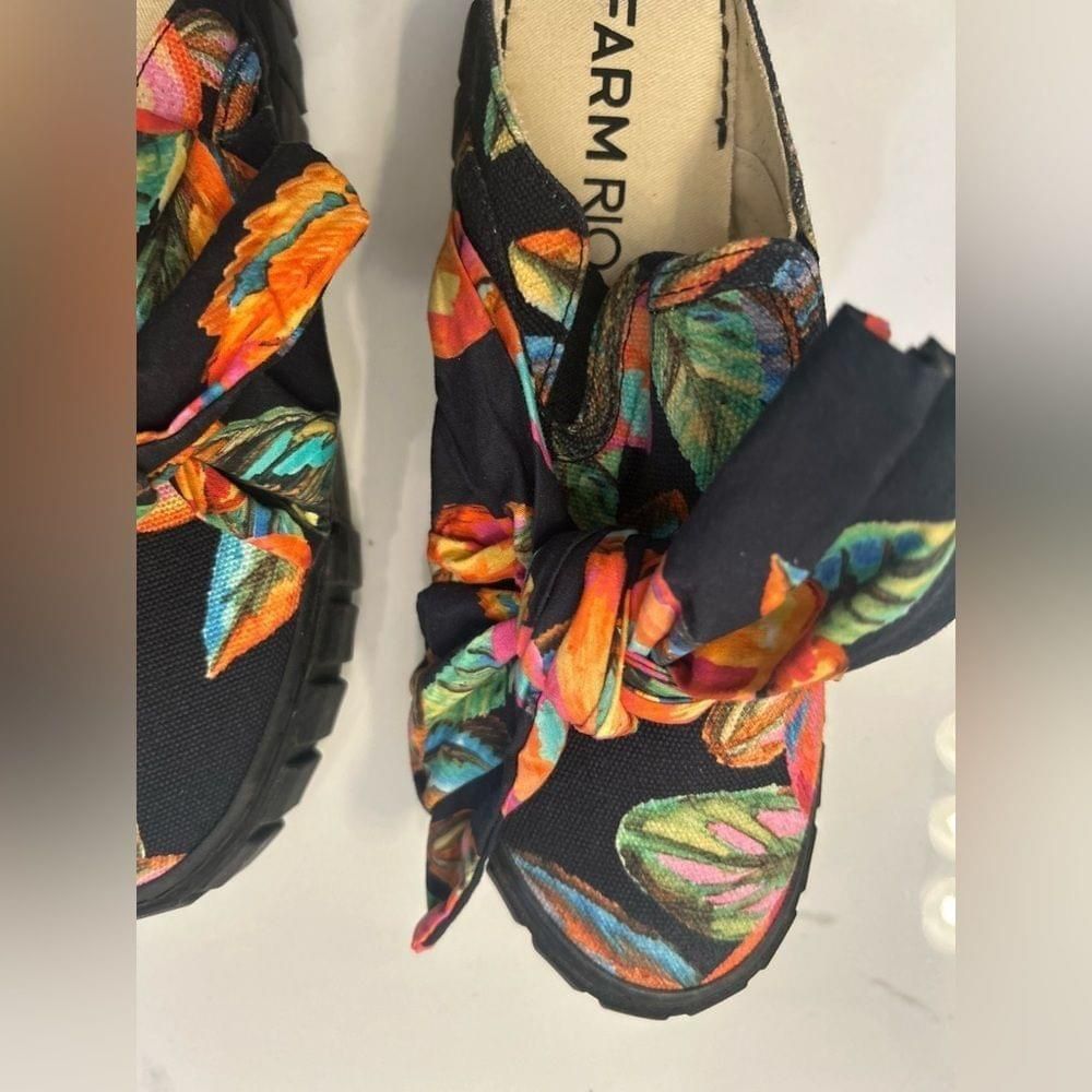Farm Rio Farm rio shoes size 7 sneakers with bow colorful print Size US 7 / IT 37 - 3 Thumbnail