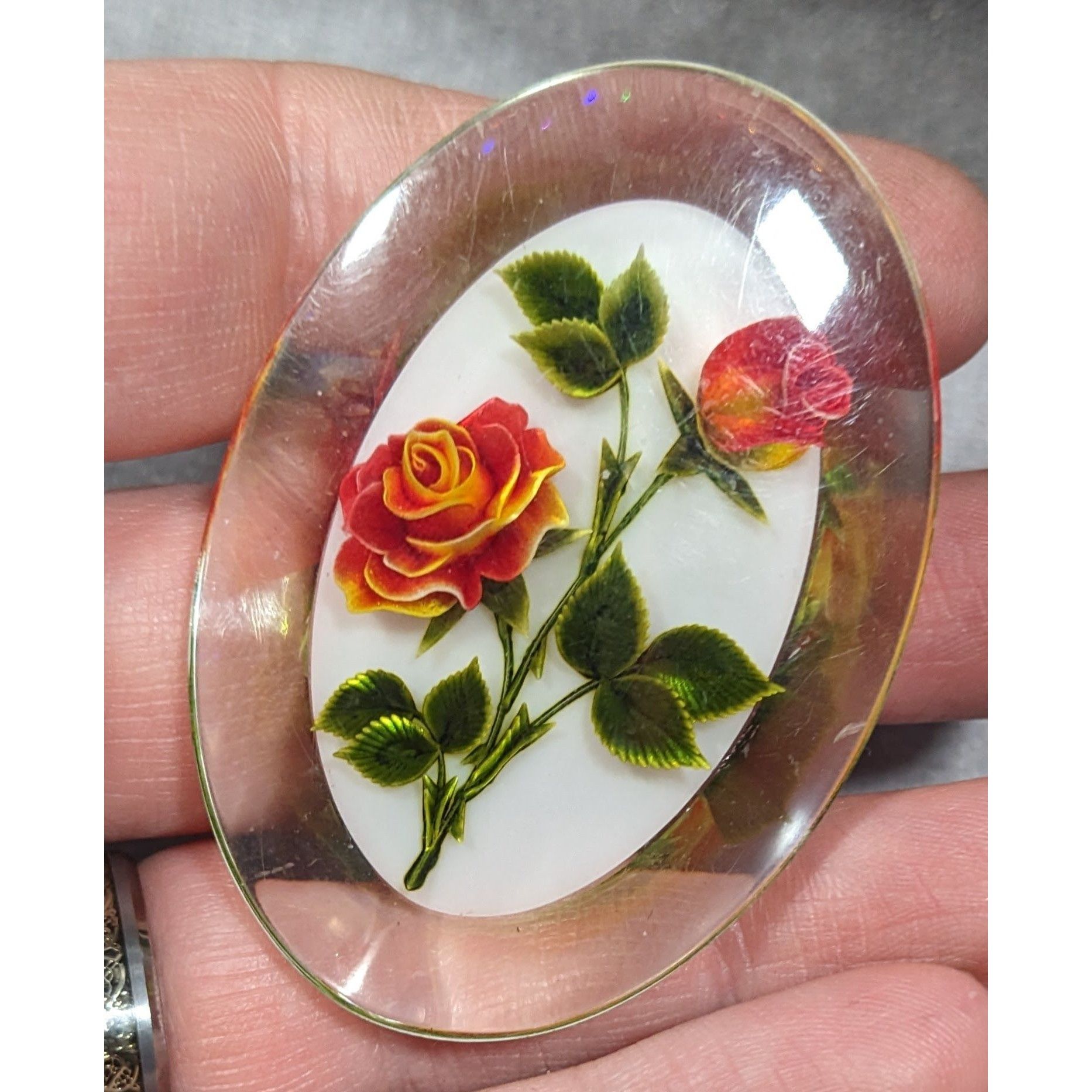 Other Vintage Gem-Tone Rose Carved Lucite Brooch Size ONE SIZE - 3 Thumbnail