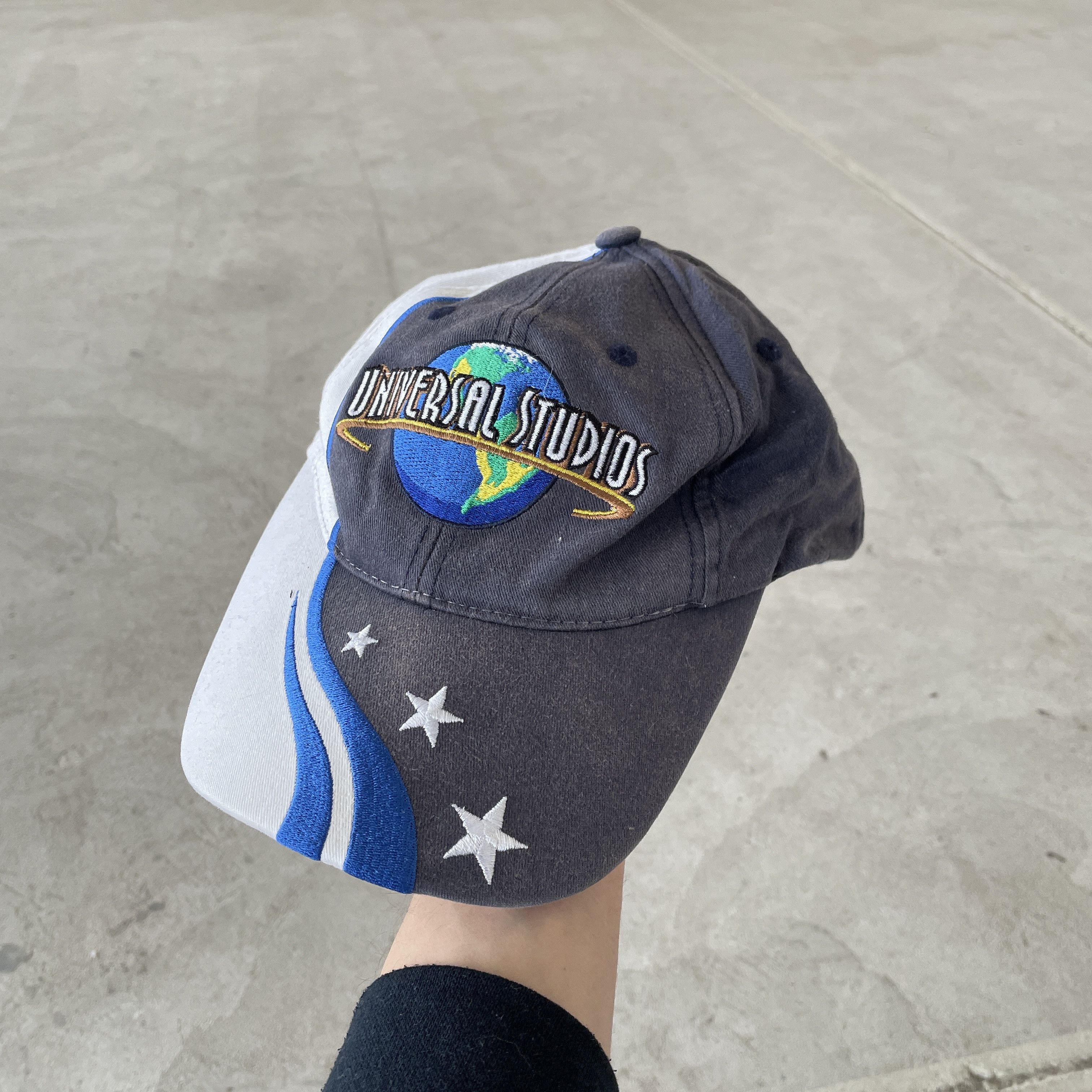 Universal Studios Universal Studios Embroidered Star Navy Blue White Strapback Size ONE SIZE - 1 Thumbnail